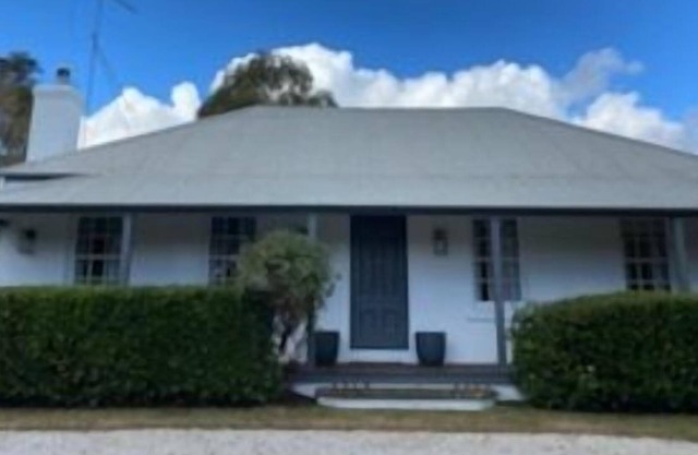 Somerset, Argyle Street Berrima