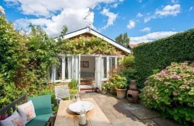 Hermoso Courtyard Studio en el corazón del pintoresco Bosham