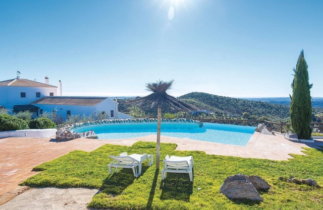 Alojamiento de 9 habitaciones en F-41450 Constantina