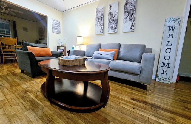 Beautiful - Cozy Home on the Lake! Backyard Camping/ Fishing - Atlanta/Decatur