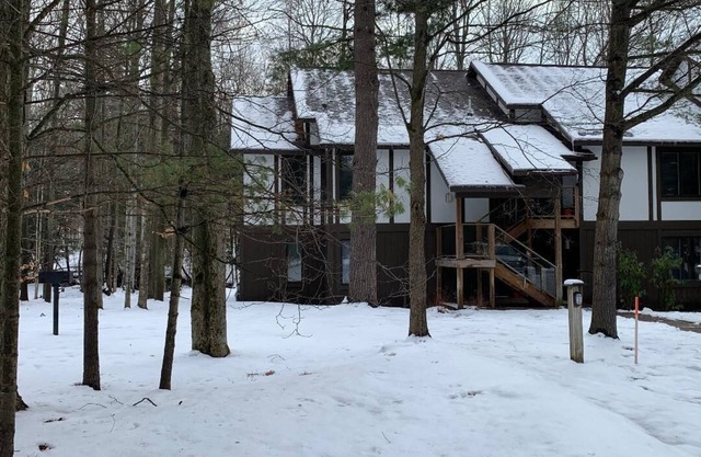 Beautiful & Cozy Shanty Creek Condo