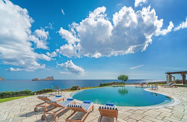 Beautiful Crete Villa | Villa Eta | 5 Bedrooms | Shared Pool With a View | Panoramic Sea Views | 200 m to Xerokampos Beach | Xerokampos
