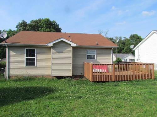 Beautiful cul-de-sac home with a fenced in yard!