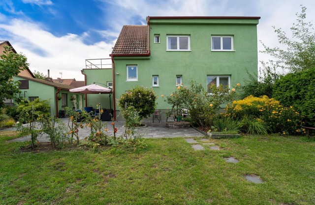 Preciosa casa de vacaciones privada con WIFI, TV, terraza, mascotas permitida y aparcamiento
