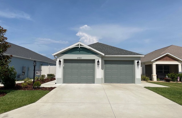 Beautiful 2/2 Dog-Friedly Villa in Hammocks at Fenney w/BBQ Grill & Golf Cart