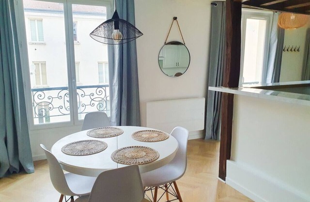 Beautiful duplex-15 min Paris/La Défense/Champs Elysées