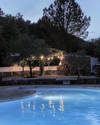 Beautiful duplex apartment in a farmhouse in Provence Verte VAR