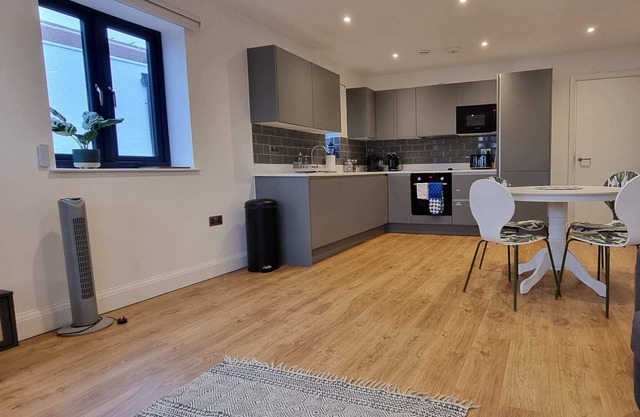 Beautiful One Bedroom Apartment in Ealing Common