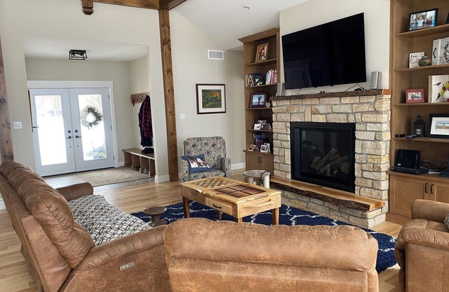 Beautiful Family Home on the Lower Rideau