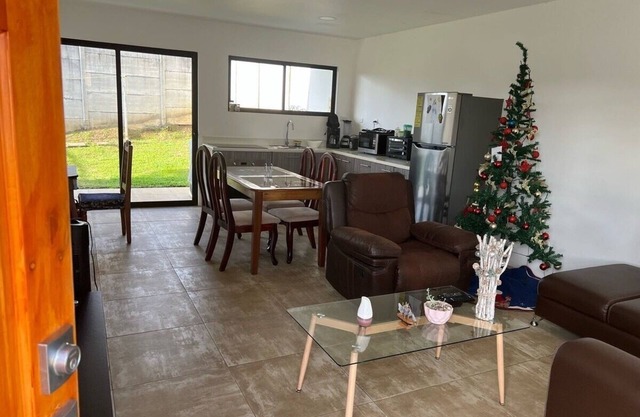 Hermosa casa familiar, lugar tranquilo y muy seguro