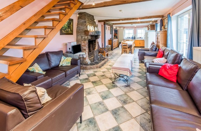 Beautiful Farmhouse in Brisy with Sauna