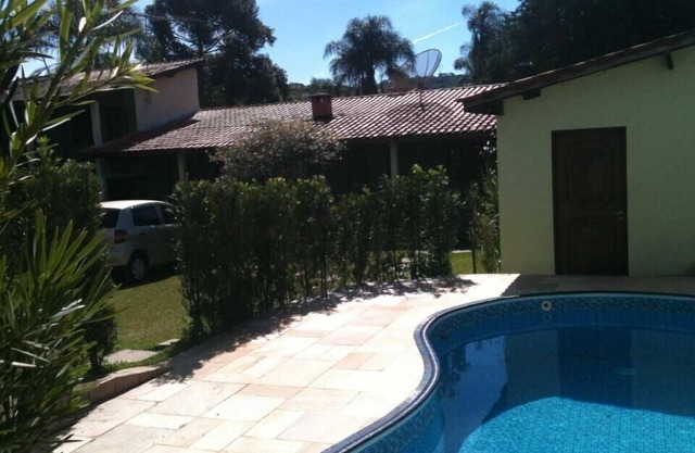 Chacra hermosa en medio de la naturaleza, piscina, barbacoa, chimenea