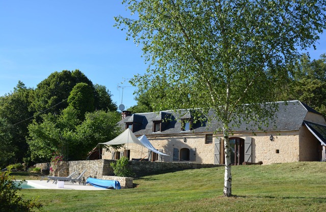 Hermosa casa de campo rodeada de naturaleza con piscina - Périgord Noir