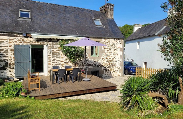 Longère Morlaix, charm and beautiful garden