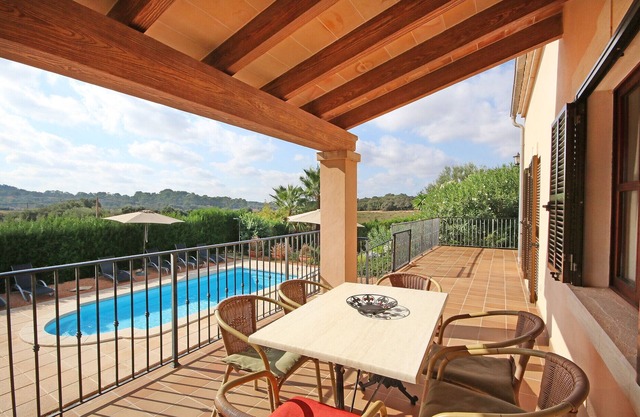 Bonita finca con piscina y jardín en Cas Concos y cerca de Cala Mondrago