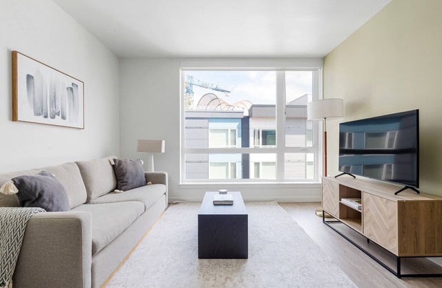 Beautiful First Hill Jr 1BR w/ Gym & Courtyard, nr Park, by Blueground