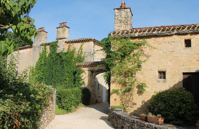 Encantadora casa rural de 4 *, piscina privada, rodeada de vegetación