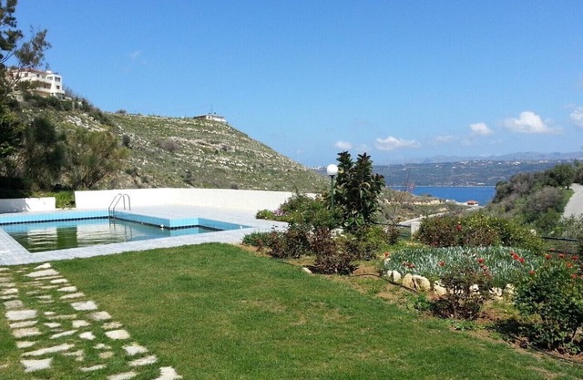 Beautiful Garden - Private Pool - Sea View - BBQ