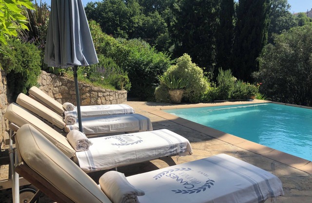 Beautiful ground floor apartment in villa in Opio.