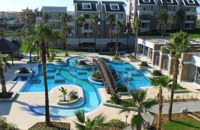 Beautiful ground floor apart' D3 in quiet location in a popular gated community