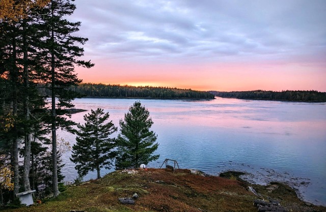 Increíblemente hermoso Lubec Home & Location - Classic Maine Waterfront -Five *****