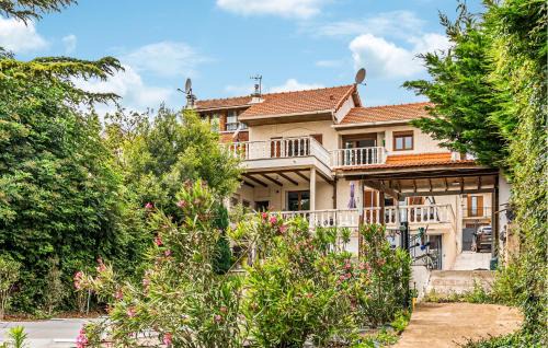 Beautiful Home In Pierrefitte-Sur-Seine
