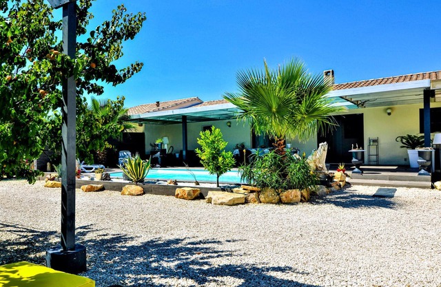 Hermosa casa en St Victor la Coste