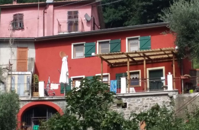 Hermosa casa de vacaciones con vistas al mar en el sur de Liguria