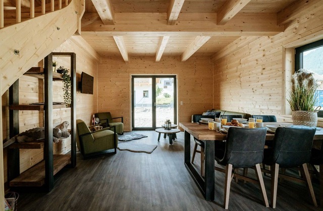 Hermosa casa de vacaciones en Rattendorf con jardín