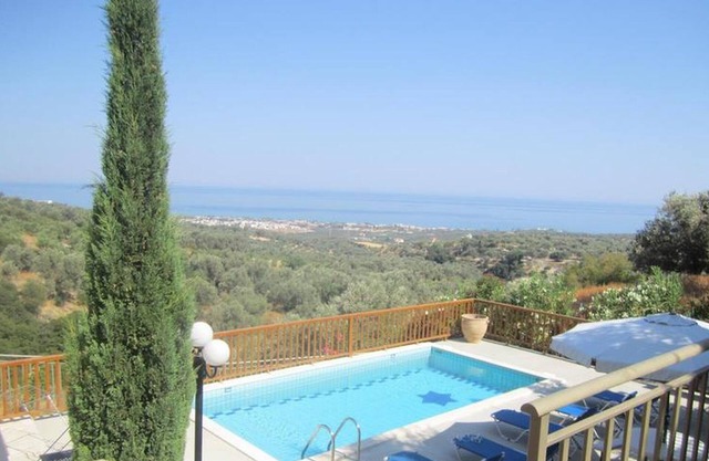 Hermosa casa de vacaciones para 10 personas, con piscina