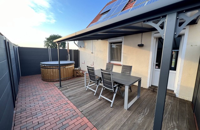 Beautiful holiday home with hot tub. In short: relax and enjoy!