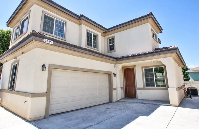 Beautiful Home Convenient Location to Downtown LA