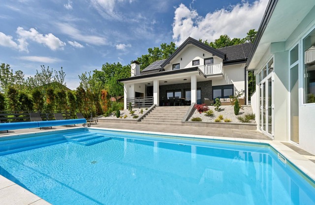 Hermosa casa en Stubicke Toplice