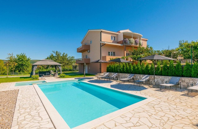 Hermosa casa en Gornji Vinjani