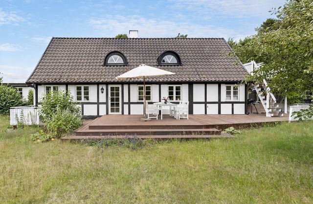 Increíble casa en Aakirkeby con cocina