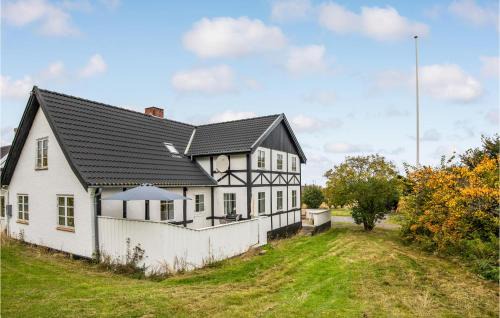 Beautiful Home In Allinge With Wifi