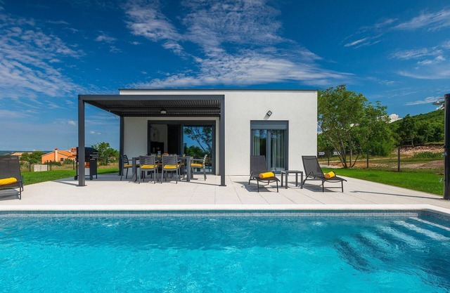 Hermosa casa en Brgod