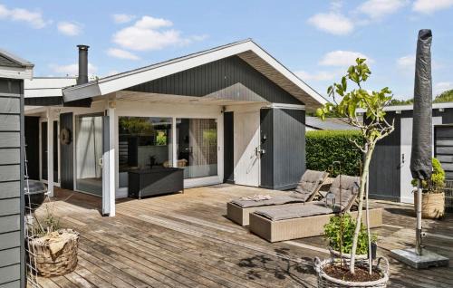 Beautiful Home In Egernsund With Wifi