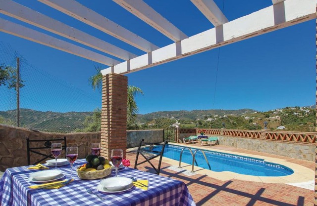 Bonita casa en Frigiliana con 3 dormitorios, WiFi y piscina