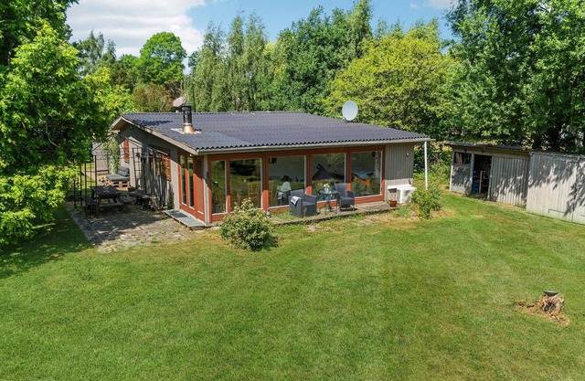 Hermosa casa en Grevinge con cocina.