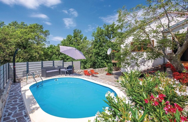 Preciosa casa en Grizane con WiFi