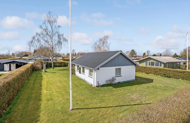 Beautiful Home In Hejls With Wifi