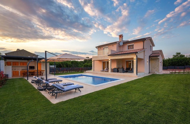 Hermosa casa en Nedescina