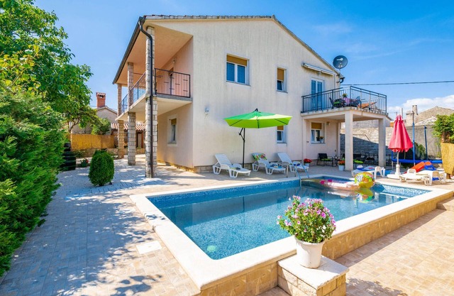 Bonita casa en Peruski con WiFi