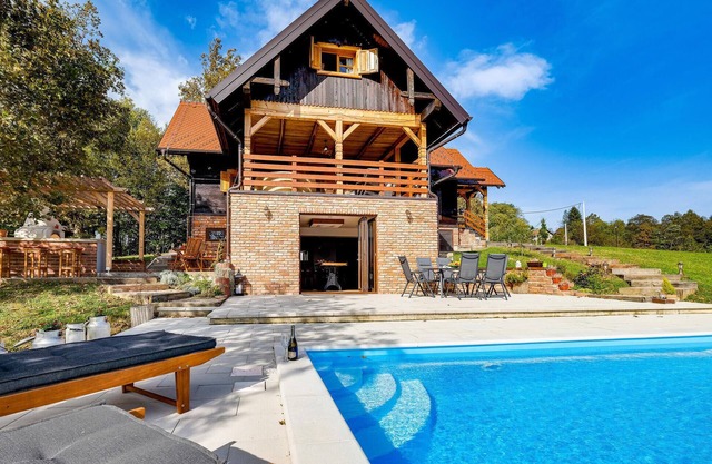 Preciosa casa en Pisarovina con Wi-Fi