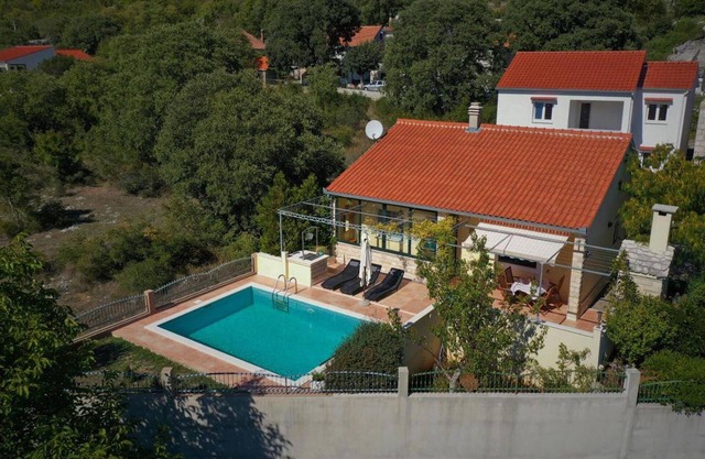 Hermosa casa en Prapatnica