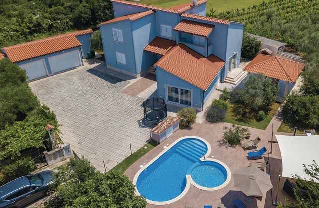 Preciosa casa en Pula con WiFi