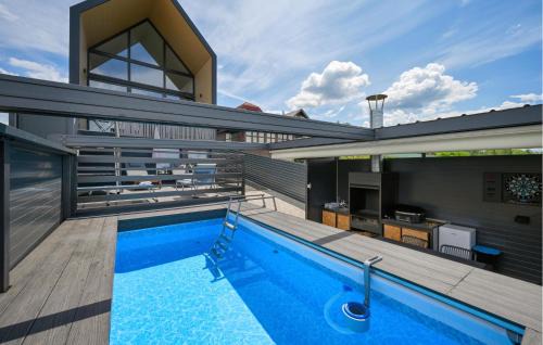 Beautiful Home In Seketin With Sauna