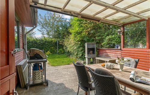 Beautiful Home In Struer With Kitchen