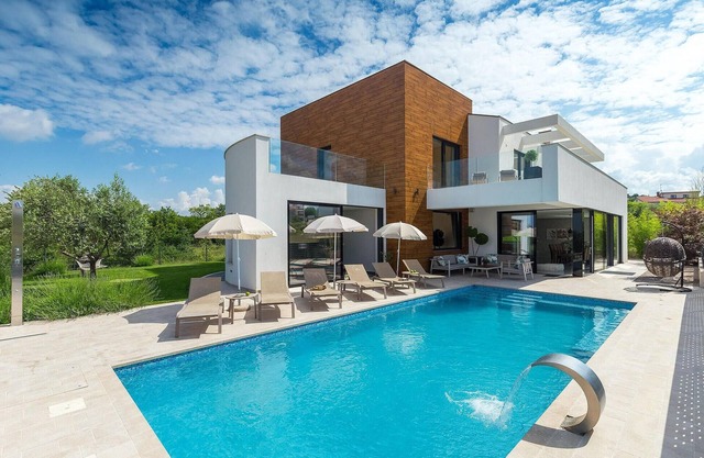 Hermosa casa en Visnjan